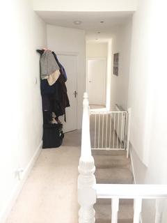 2 bedroom flat to rent, London N13