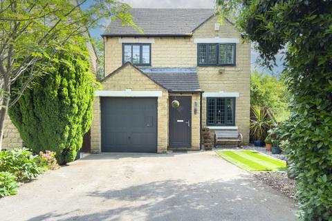 3 bedroom detached house for sale, Woodhouse Gardens, Brighouse, HD6 3UH