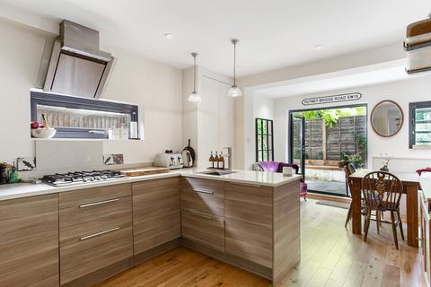 Flat 1, 98 Fawe Park Road, London, SW15 2EA