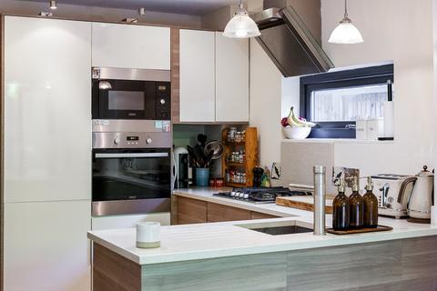Flat 1, 98 Fawe Park Road, London, SW15 2EA