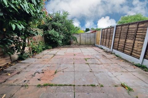 19 Clandon Close, Birmingham, B14 5QL