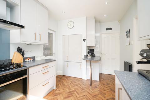 119 Westwick Crescent, Sheffield, S8 7DN