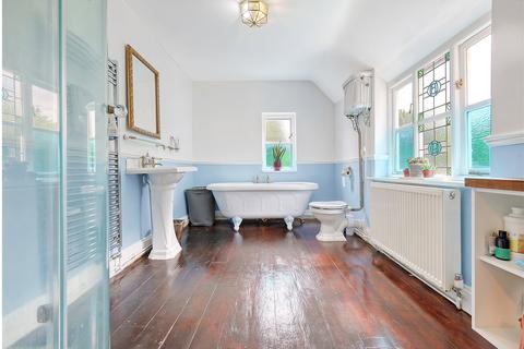 4 bedroom semi-detached house for sale, New London Road, Chelmsford, Essex, CM2