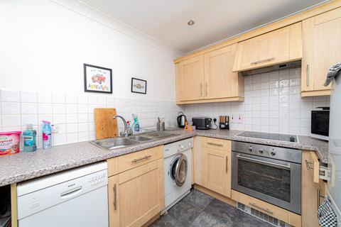 2 bedroom flat for sale, Station Road West, Canterbury, CT2