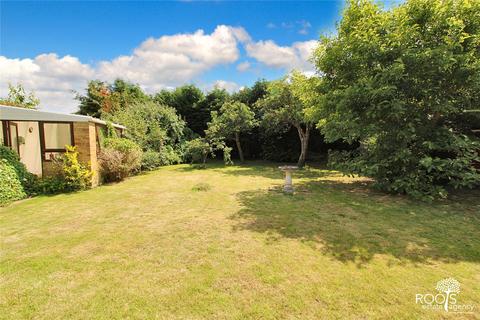 3 bedroom bungalow for sale, Newbury, Berkshire RG14