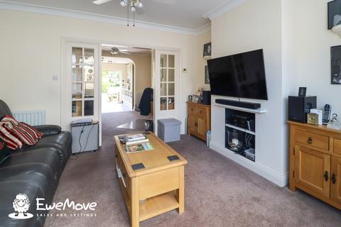 110 Bladindon Drive, Bexley, DA5 3BW
