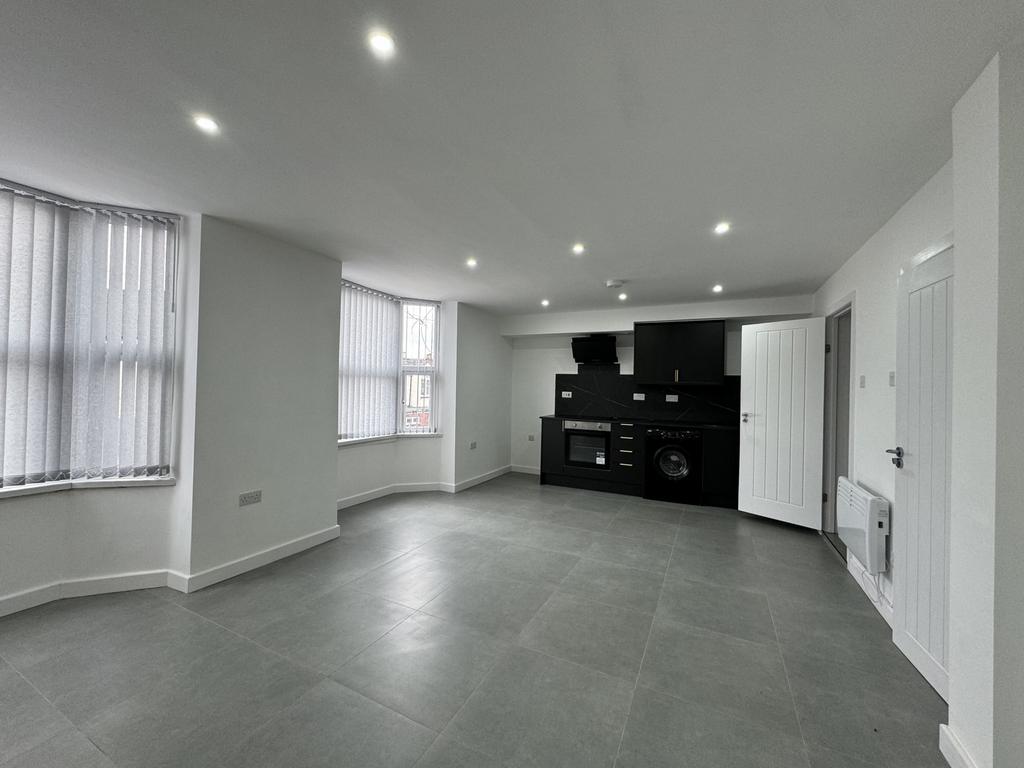 Poplar Road, Smethwick, West... 1 bed apartment to rent £850 pcm (£