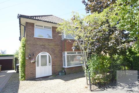 3 bedroom detached house to rent, Welsford Road, Norwich NR4