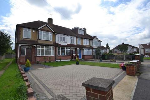 3 bedroom end of terrace house to rent, Inveresk Gardens, Worcester Park