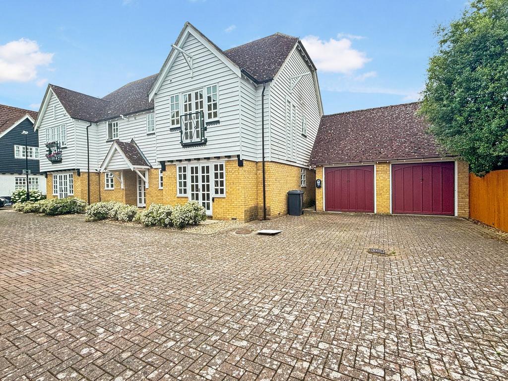 Mulberry Harbour Way, Wivenhoe... 2 bed ground floor flat for sale £