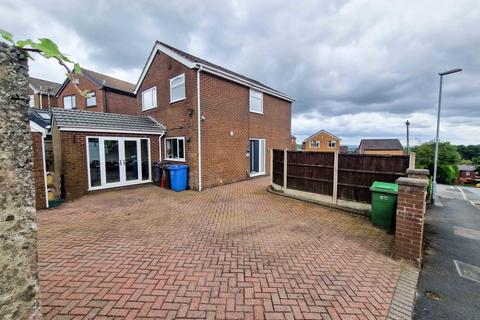 3 bedroom detached house for sale, Locking Gate Rise, Oldham, OL4