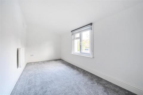 2 bedroom end of terrace house to rent, Leicester Road, Barnet, Herts, EN5