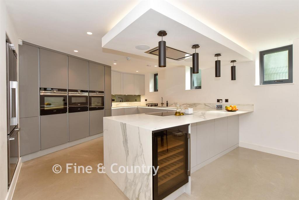 Lounge/Kitchen/Dining Room