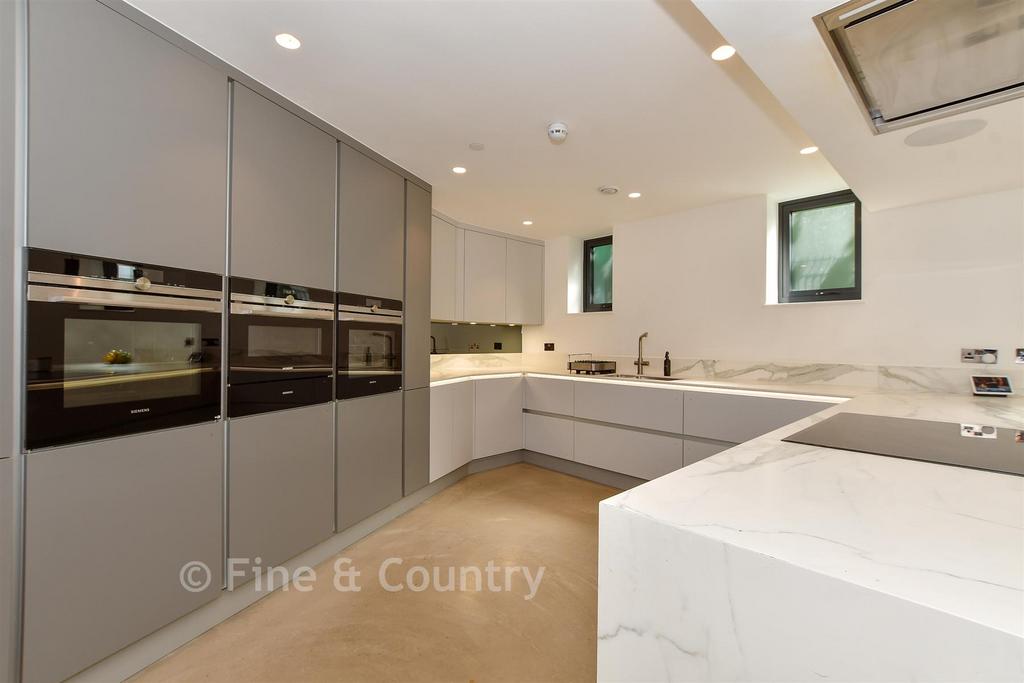 Lounge/Kitchen/Dining Room