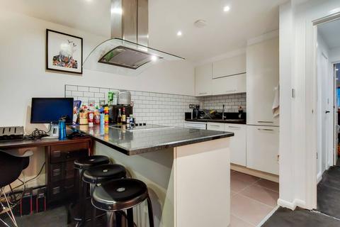 2 bedroom flat for sale, Westminster Bridge Road, Waterloo, London, SE1