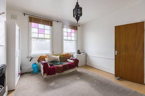 3 bedroom maisonette for sale, PARK AVENUE, Wood Green, London, N22