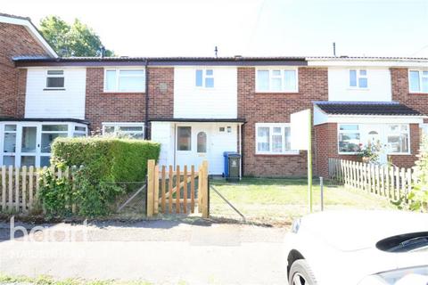 3 bedroom terraced house to rent, Holyport