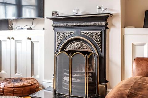 34 Albion Road, Reigate, RH2 7JY