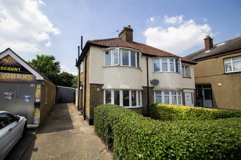 2 bedroom semi-detached house to rent, Upper Wickham Lane, Welling, Kent, DA16