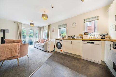 11 Bourdillon Gardens, Basingstoke, RG24 9GG