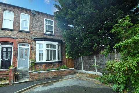 3 bedroom end of terrace house for sale, Barton Avenue, Urmston, M41