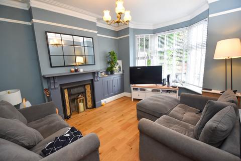 3 bedroom end of terrace house for sale, Barton Avenue, Urmston, M41