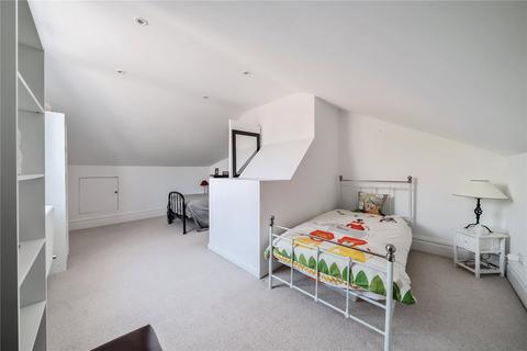 91 Gresham Road, Staines-upon-thames, TW18 2FB
