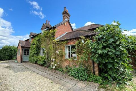 4 bedroom detached house to rent, Herriard, Basingstoke, Hampshire