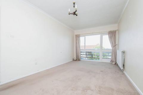 2 bedroom apartment for sale, Maplin Court, Kings Avenue, Clacton On Sea