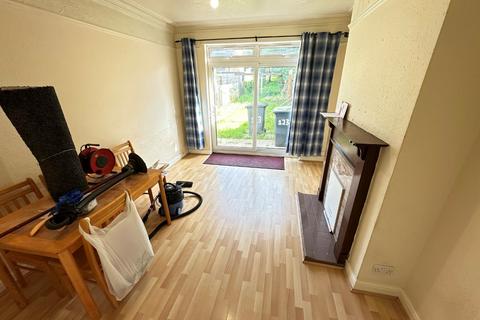 3 bedroom terraced house to rent, Ashburnham Road, Luton, Bedfordshire, LU1 1JW