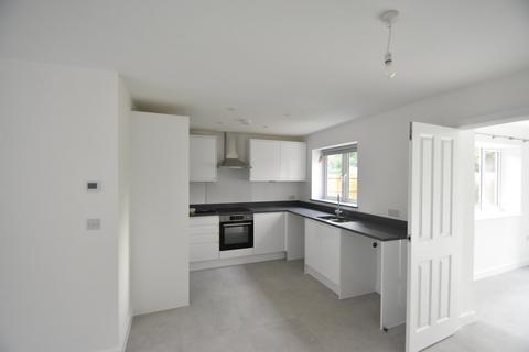 2 bedroom detached house to rent, Pound Road, East Peckham, Tonbridge, TN12