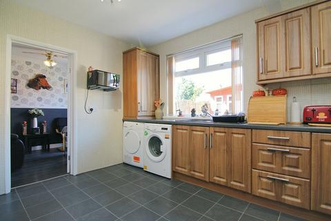15 Boldron Holt, Bradford, BD6 2AE