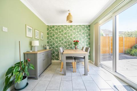 8 Shackleton Avenue, Yate, Bristol, BS37 4NW