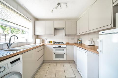 8 Shackleton Avenue, Yate, Bristol, BS37 4NW