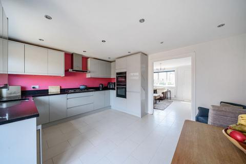 4 bedroom end of terrace house for sale, Gulliver Close, Bedford