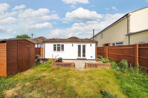 3 bedroom bungalow for sale, North Town Road, Maidenhead, Berkshire, SL6 7JQ