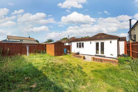 3 bedroom bungalow for sale, North Town Road, Maidenhead, Berkshire, SL6 7JQ