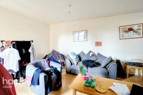 2 bedroom apartment for sale, Elmwood Lane, LEEDS