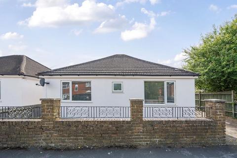 3 bedroom bungalow for sale, North Town Road, Maidenhead, Berkshire, SL6 7JQ