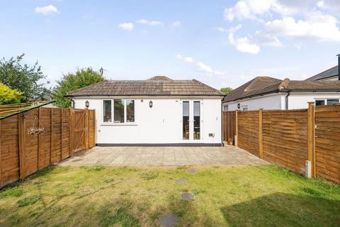 3 bedroom bungalow for sale, North Town Road, Maidenhead, Berkshire, SL6 7JQ