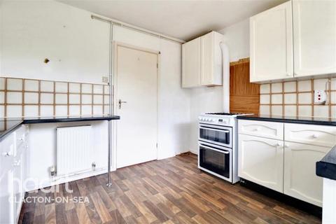 2 bedroom flat to rent, Albany Chase