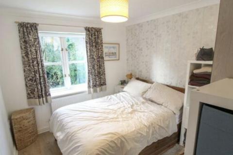 2 bedroom flat to rent, 18 Grange Close, Winchester