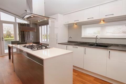 2 bedroom park home for sale, Staines-upon-Thames, Surrey, TW18