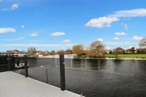 undefined, Staines-upon-Thames, Surrey, TW18