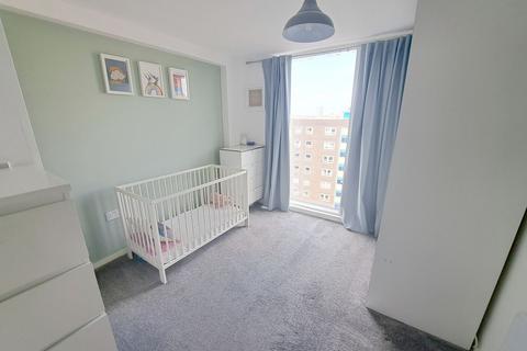 2 bedroom flat to rent, The Avenue, Leeds LS9