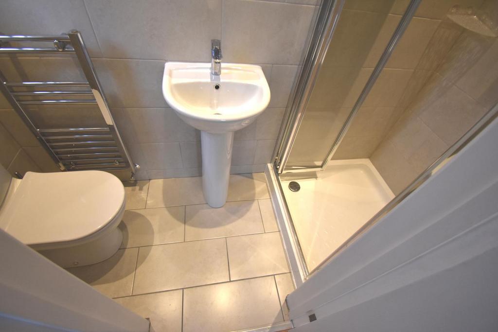 En-Suite Bathroom