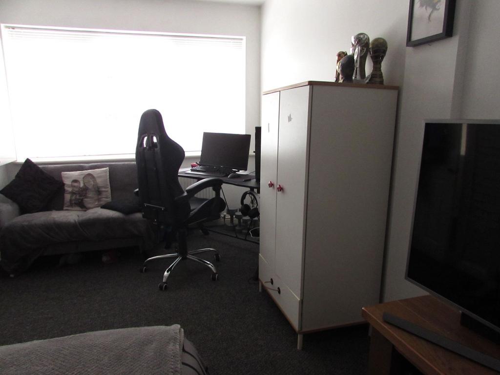 Photograph 15