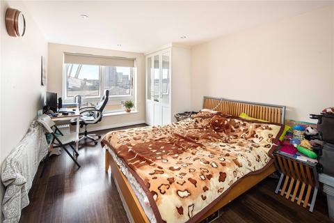 2 bedroom flat to rent, Bartholomew Court, 10 Newport Avenue, London, E14