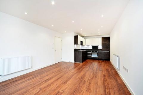 2 bedroom flat to rent, Great West Quarter, Brentford, TW8