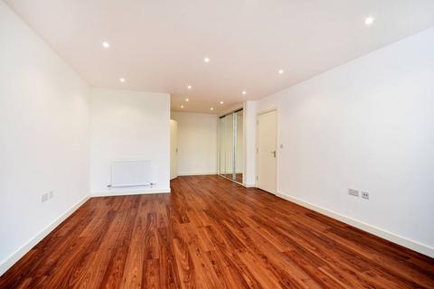 2 bedroom flat to rent, Great West Quarter, Brentford, TW8